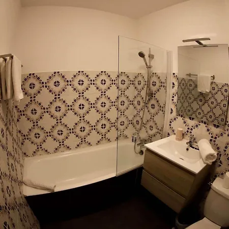 Brit Le Cygne Hotel