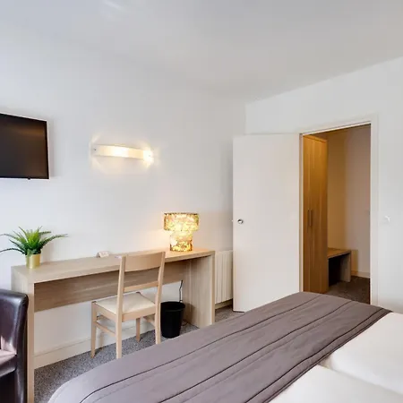 Brit Le Cygne Saint-Hilaire-du-Harcouët