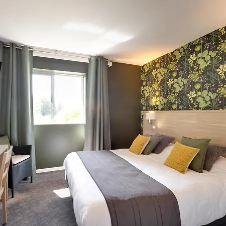 Brit Le Cygne Hotel