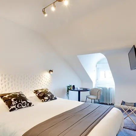 Brit Le Cygne Saint-Hilaire-du-Harcouët