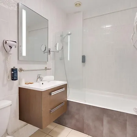 Hotel Brit Le Cygne 3*