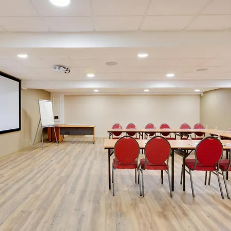 Hotel Brit Le Cygne Saint-Hilaire-du-Harcouët