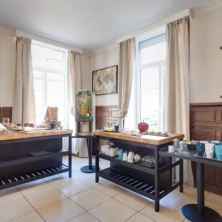 Brit Le Cygne Hotel 3*