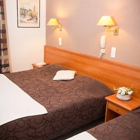 Otel Brit Le Cygne Saint-Hilaire-du-Harcouët