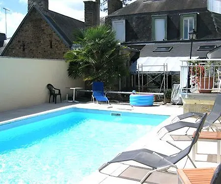 Brit Le Cygne