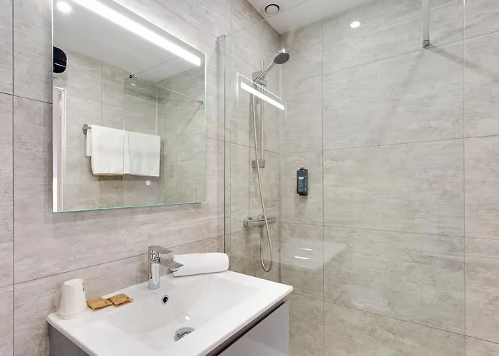 Brit Le Cygne Hotel Saint-Hilaire-du-Harcouet