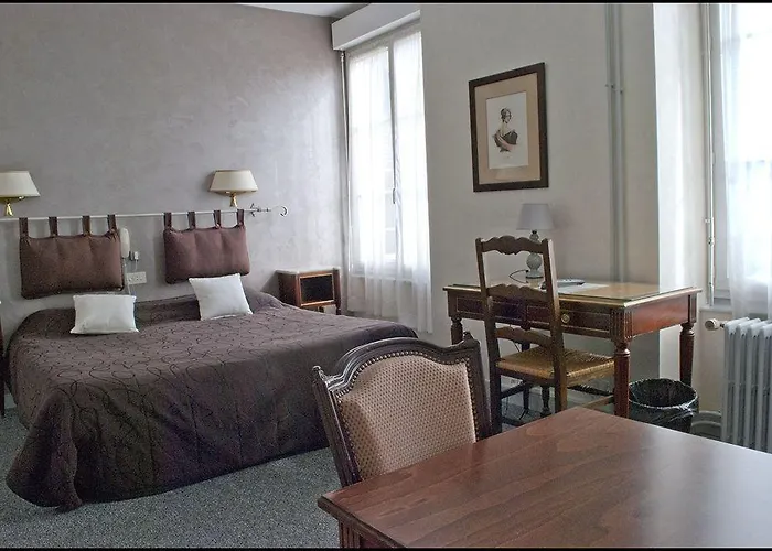 Brit Le Cygne Saint-Hilaire-du-Harcouët