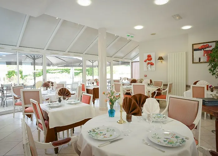 호텔 Brit Le Cygne 3*